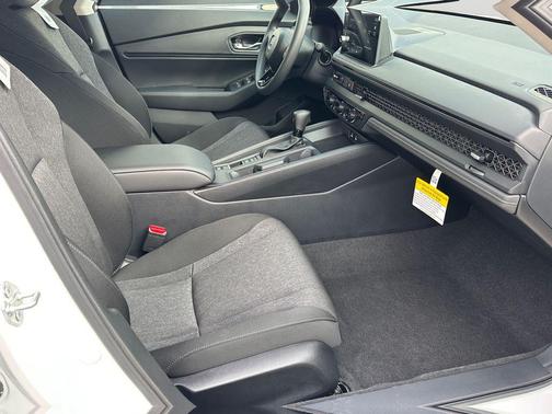 Platinum White Pearl 2026 Honda Accord SE
