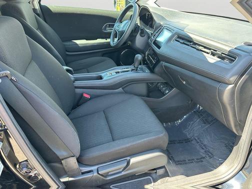 Crystal Black Pearl 2016 Honda HR-V EX