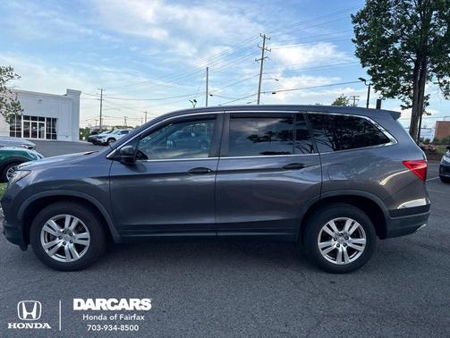 Modern Steel Metallic 2018 Honda Pilot LX