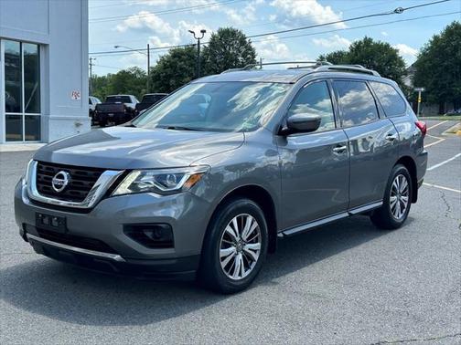 2018 Nissan Pathfinder S