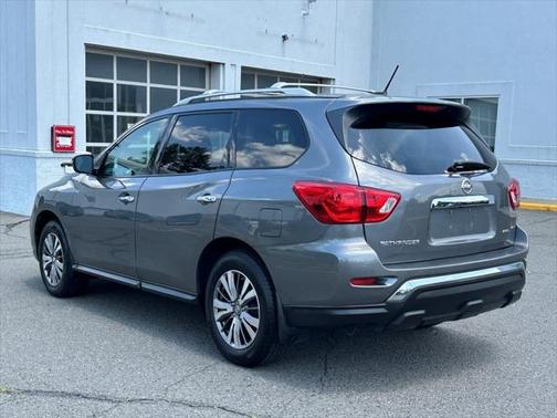 2018 Nissan Pathfinder S