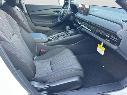 Platinum White Pearl 2026 Honda Accord Hybrid Sport