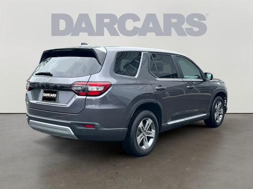 Modern Steel Metallic 2024 Honda Pilot EX-L
