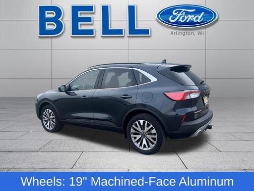 2022 Ford Escape TITANIUM