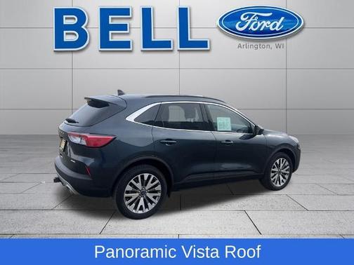 2022 Ford Escape TITANIUM