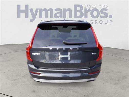 2021 Volvo XC90 T5 Momentum