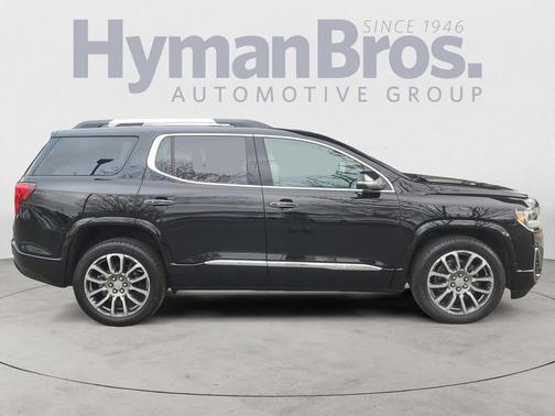 2023 GMC Acadia Denali
