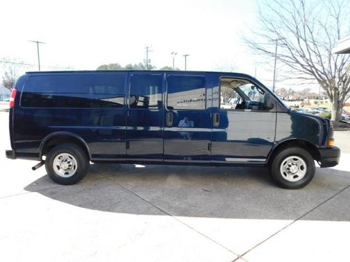 Photo 4 of 27 of 2014 Chevrolet Express 3500 LS