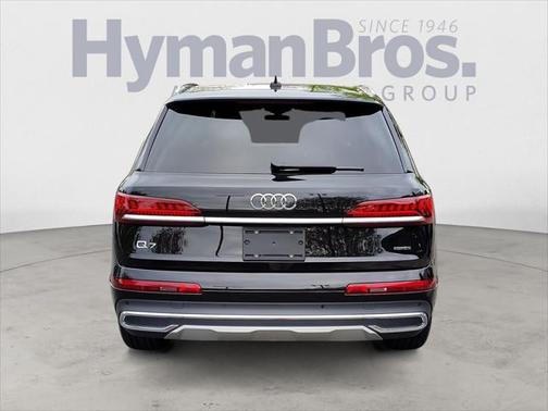 2023 Audi Q7 45 Premium Plus