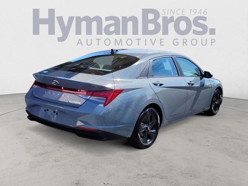 2022 Hyundai ELANTRA HEV Blue