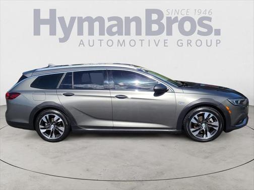 2018 Buick Regal TourX Essence