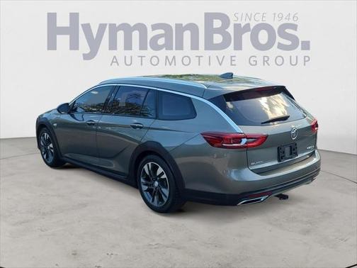 2018 Buick Regal TourX Essence