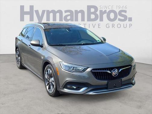 2018 Buick Regal TourX Essence