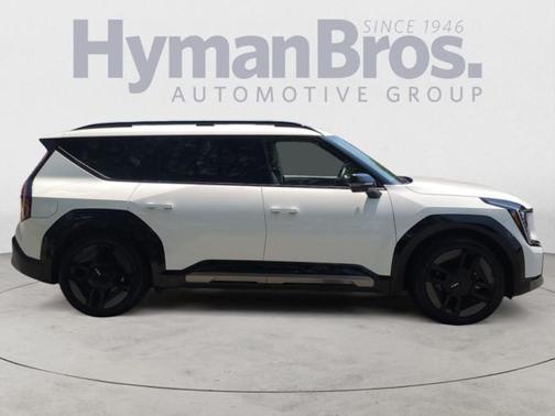 Glacial White Pearl 2025 Kia EV9 GT-Line AWD , VIP Seating