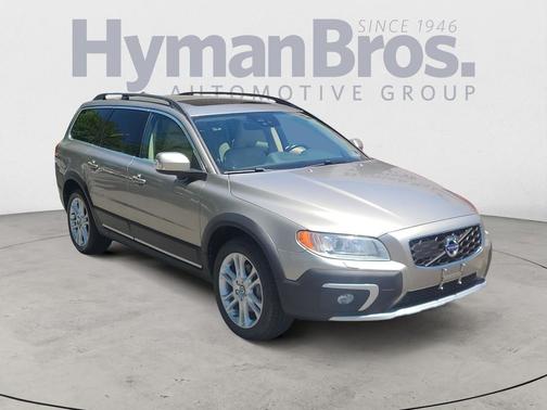 Seashell Metallic 2016 Volvo XC70 T5 Platinum