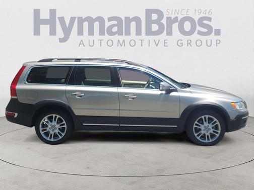 Seashell Metallic 2016 Volvo XC70 T5 Platinum