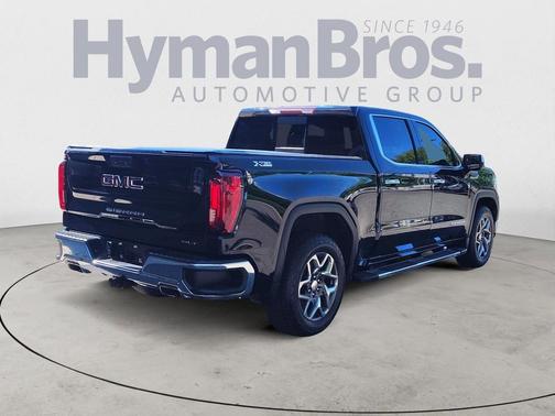Onyx Black 2023 GMC Sierra 1500 SLT