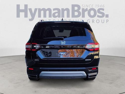 2023 Honda Pilot Touring 8-Passenger