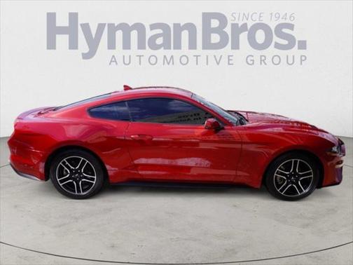 2022 Ford Mustang EcoBoost
