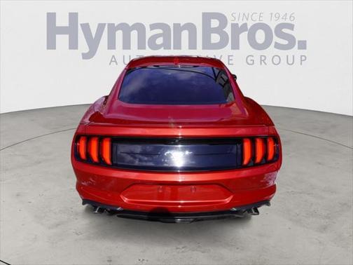 2022 Ford Mustang EcoBoost