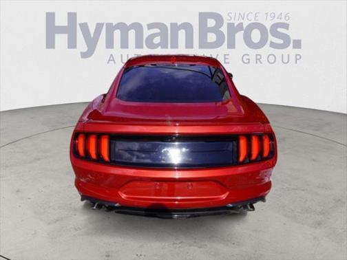 2022 Ford Mustang EcoBoost