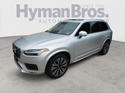 2021 Volvo XC90 T6 Momentum