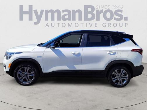 Clear White/Black Roof 2023 Kia Seltos S