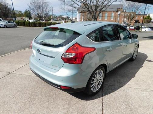 Photo 5 of 32 of 2013 Ford Focus Electric Base