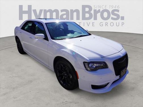 2023 Chrysler 300 Touring