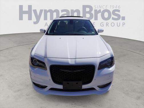 2023 Chrysler 300 Touring