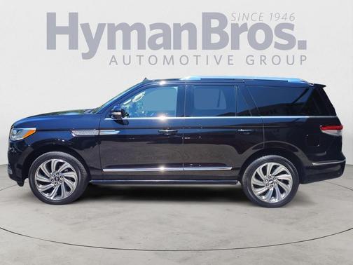 Infinite Black Metallic Clearcoat 2023 Lincoln Navigator Reserve