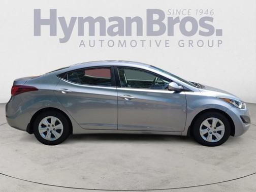 Shale Gray Metallic 2016 Hyundai ELANTRA SE