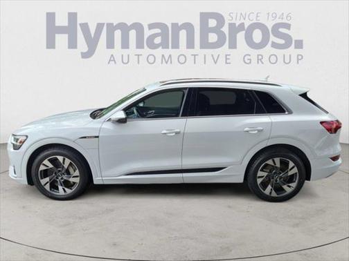 2022 Audi e-tron Premium