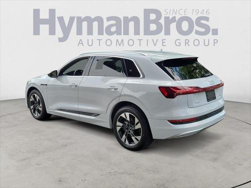 2022 Audi e-tron Premium