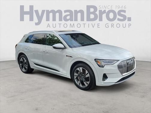 2022 Audi e-tron Premium