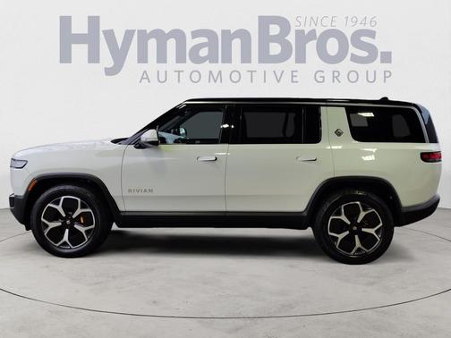 2023 Rivian R1S Adventure