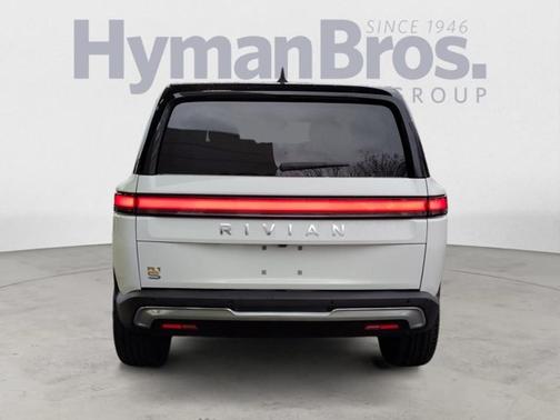 2023 Rivian R1S Adventure