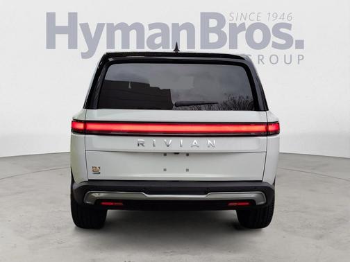 2023 Rivian R1S Adventure
