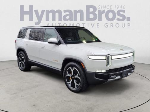 2023 Rivian R1S Adventure