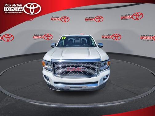 Summit White 2019 GMC Canyon Denali