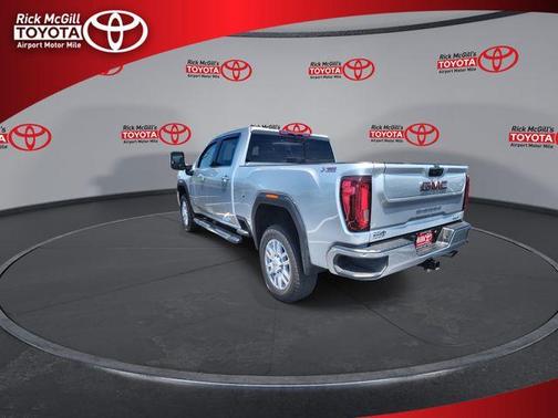 Quicksilver Metallic 2023 GMC Sierra 2500 SLT