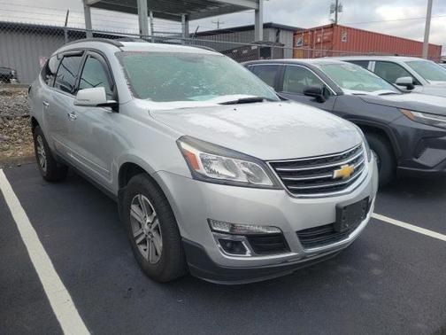 2017 Chevrolet Traverse 2LT