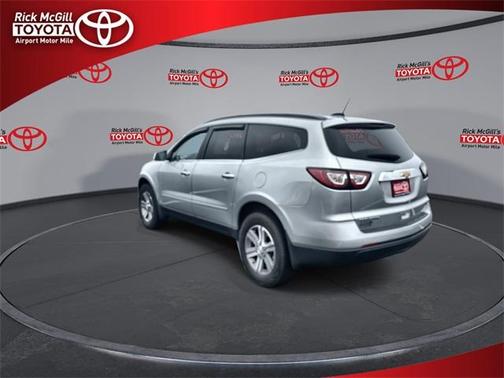 2017 Chevrolet Traverse 2LT