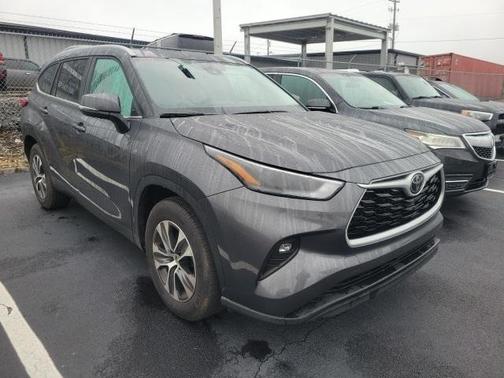 2025 Toyota Highlander XLE