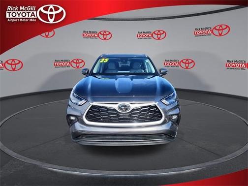 2025 Toyota Highlander XLE