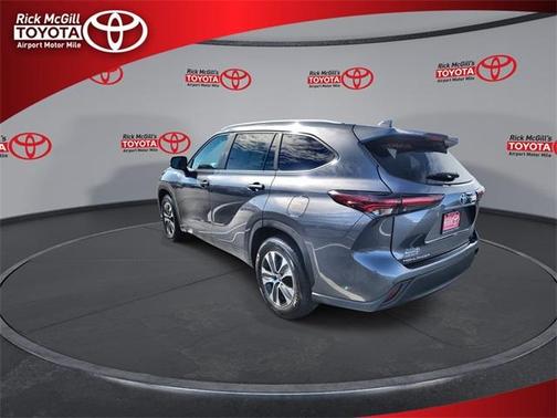 2025 Toyota Highlander XLE