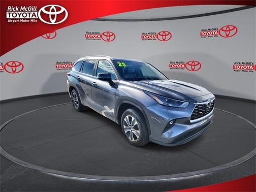 2025 Toyota Highlander XLE