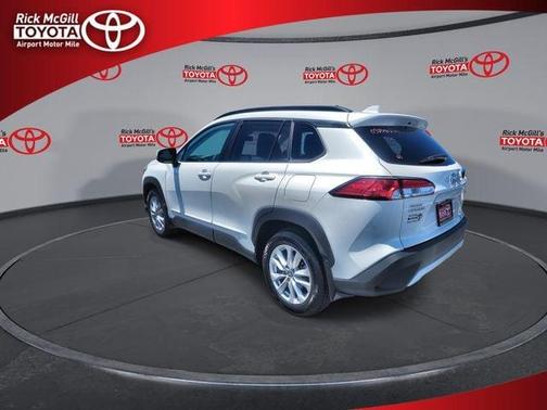 Wind Chill Pearl 2024 Toyota Corolla Cross LE