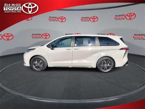 2025 Toyota Sienna XSE 7 Passenger