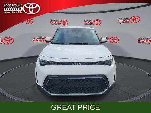 Snow White Pearl 2024 Kia Soul LX